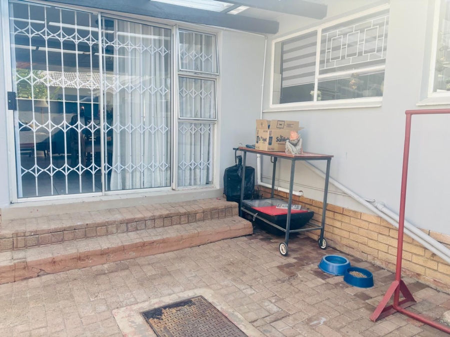 4 Bedroom Property for Sale in Heuwelsig Free State